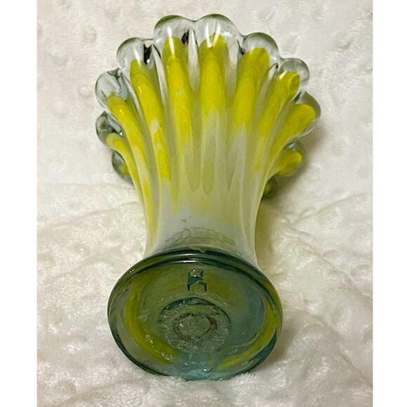 Vintage Murano 6 1/2" Scalloped Handblown Glass Vase (1960s) - Picture 3 of 7